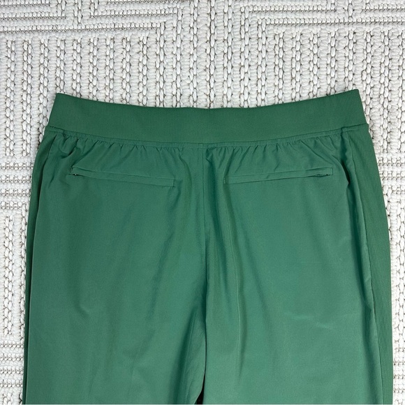 Athleta Brooklyn Ankle Pant 16 in Vineyard Green - Picture 16 of 17